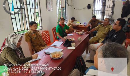 Kajian kebijakan bersama aparat Desa dan Masyarakat Desa: Dukungan perencanaan anggaran Desa terhadap Perhutanan Sosial Di Kab. Sanggau - Propinsi Kalbar