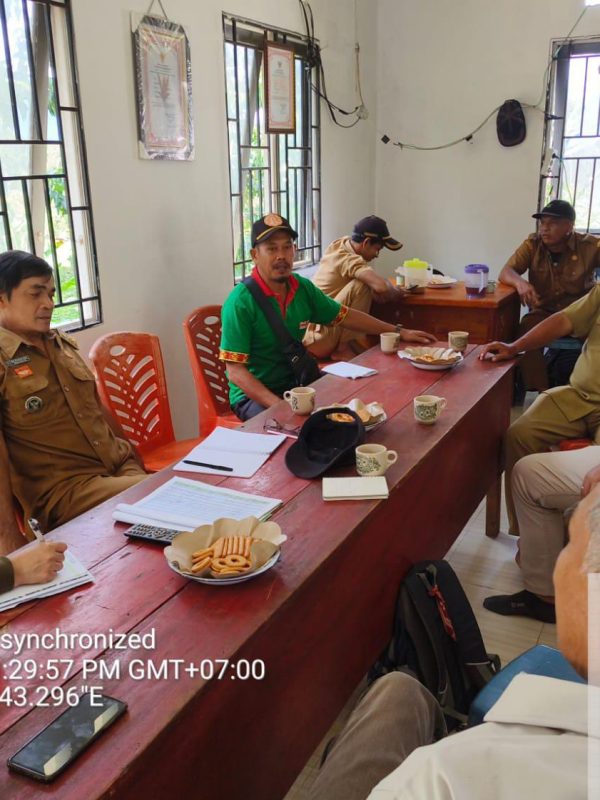 Kajian kebijakan bersama aparat Desa dan Masyarakat Desa: Dukungan perencanaan anggaran Desa terhadap Perhutanan Sosial Di Kab. Sanggau - Propinsi Kalbar